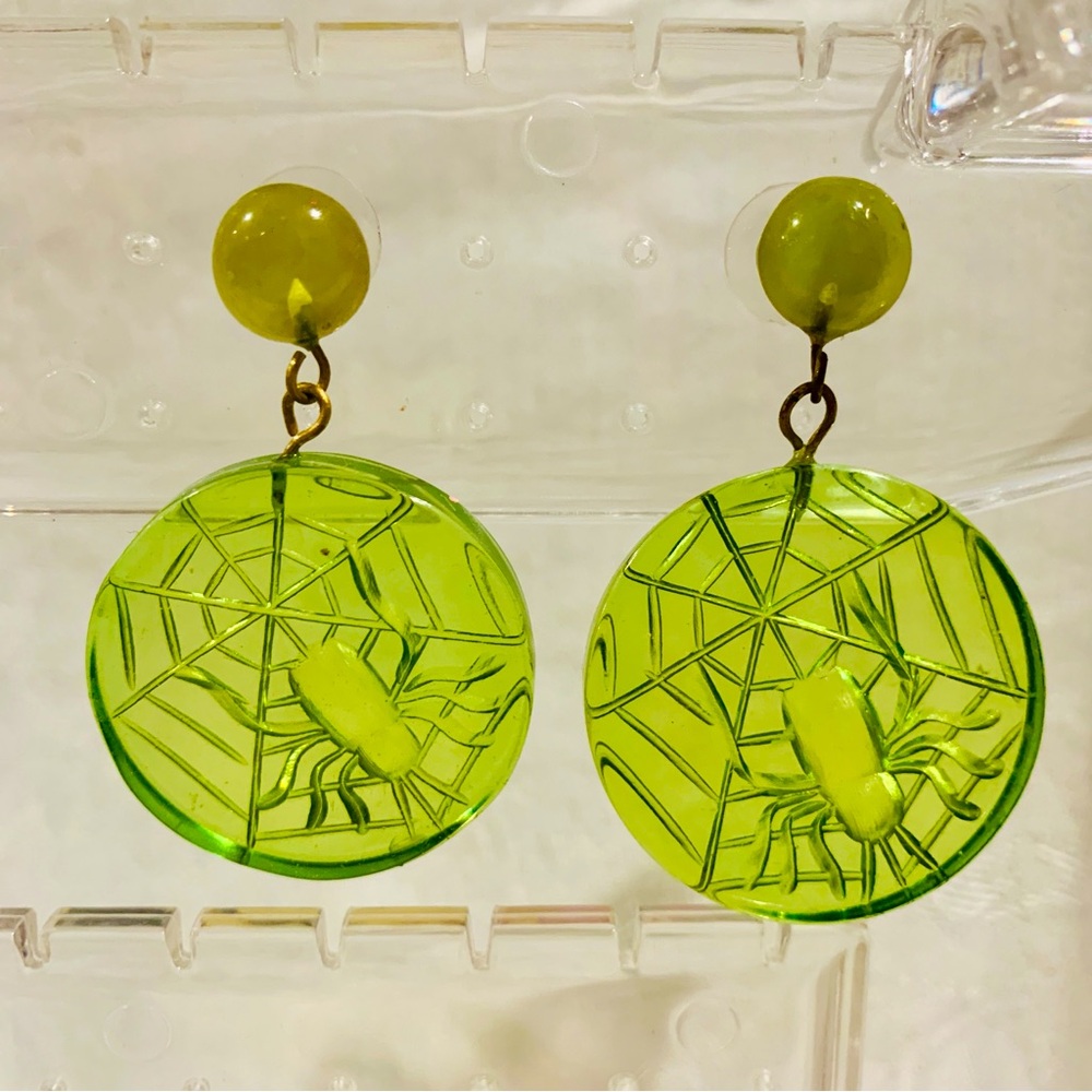 Rare Corday Spider Web Halloween Clear Green Lucite Pierced Post Earrings NWOT